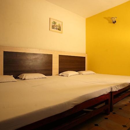 Hotel Siva Sakthi Tiruvannāmalai Buitenkant foto