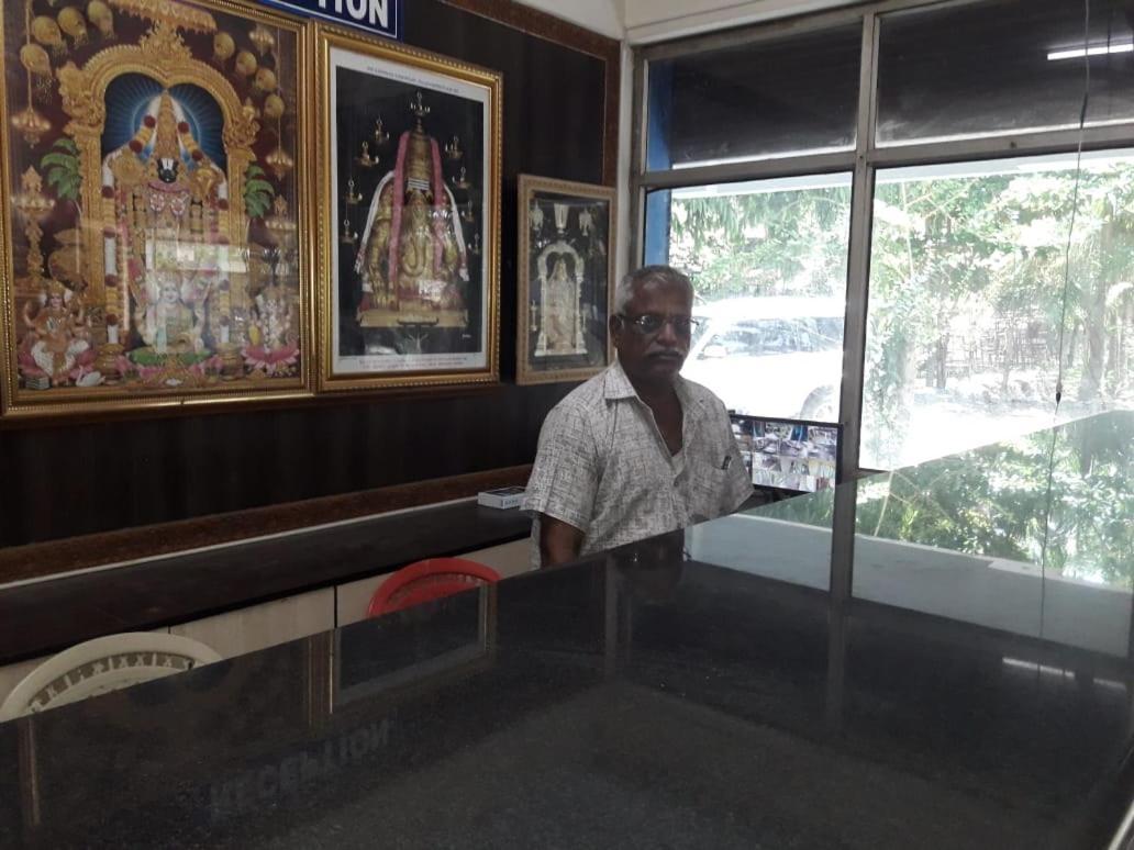 Hotel Siva Sakthi Tiruvannāmalai Buitenkant foto