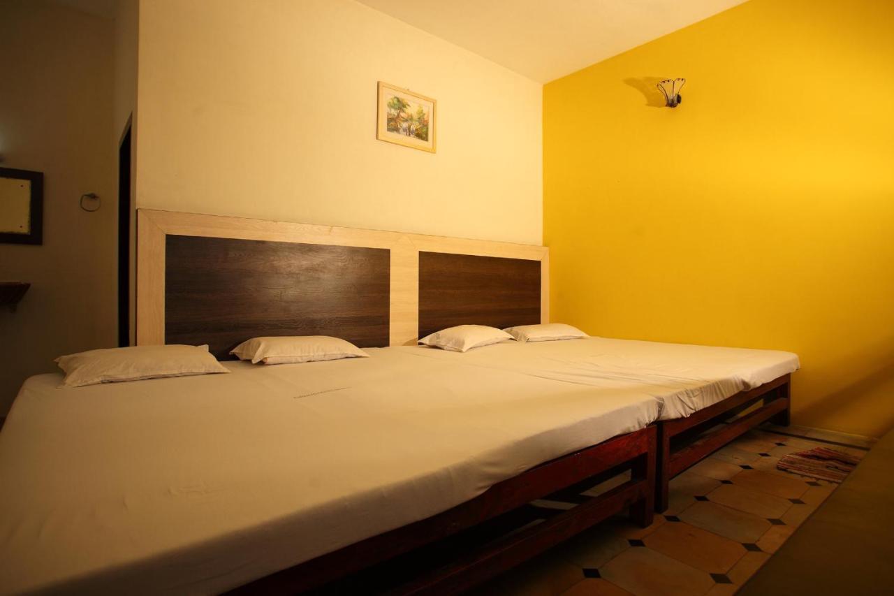 Hotel Siva Sakthi Tiruvannāmalai Buitenkant foto