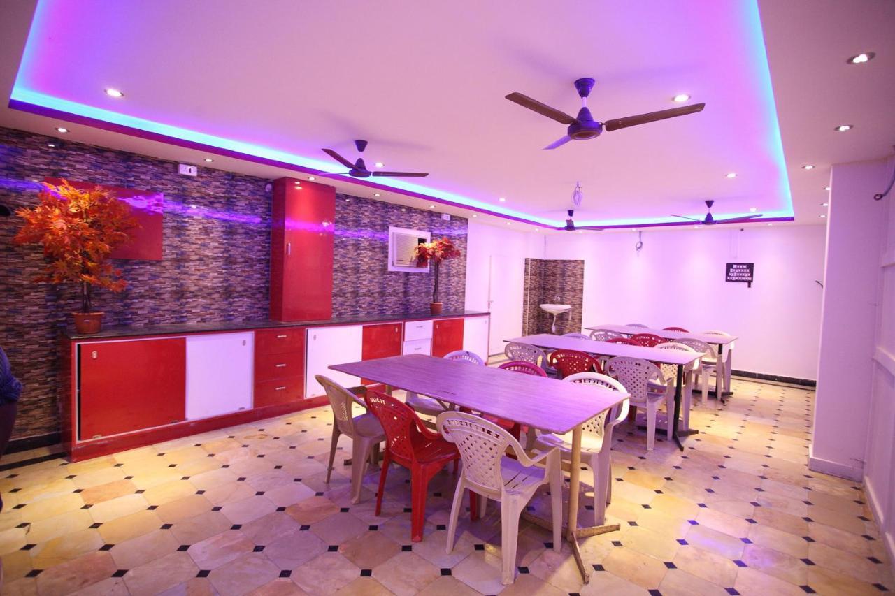 Hotel Siva Sakthi Tiruvannāmalai Buitenkant foto