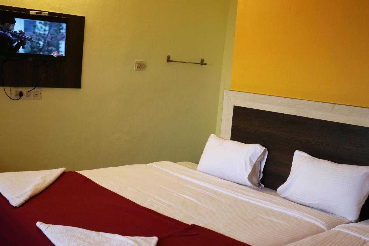 Hotel Siva Sakthi Tiruvannāmalai Buitenkant foto