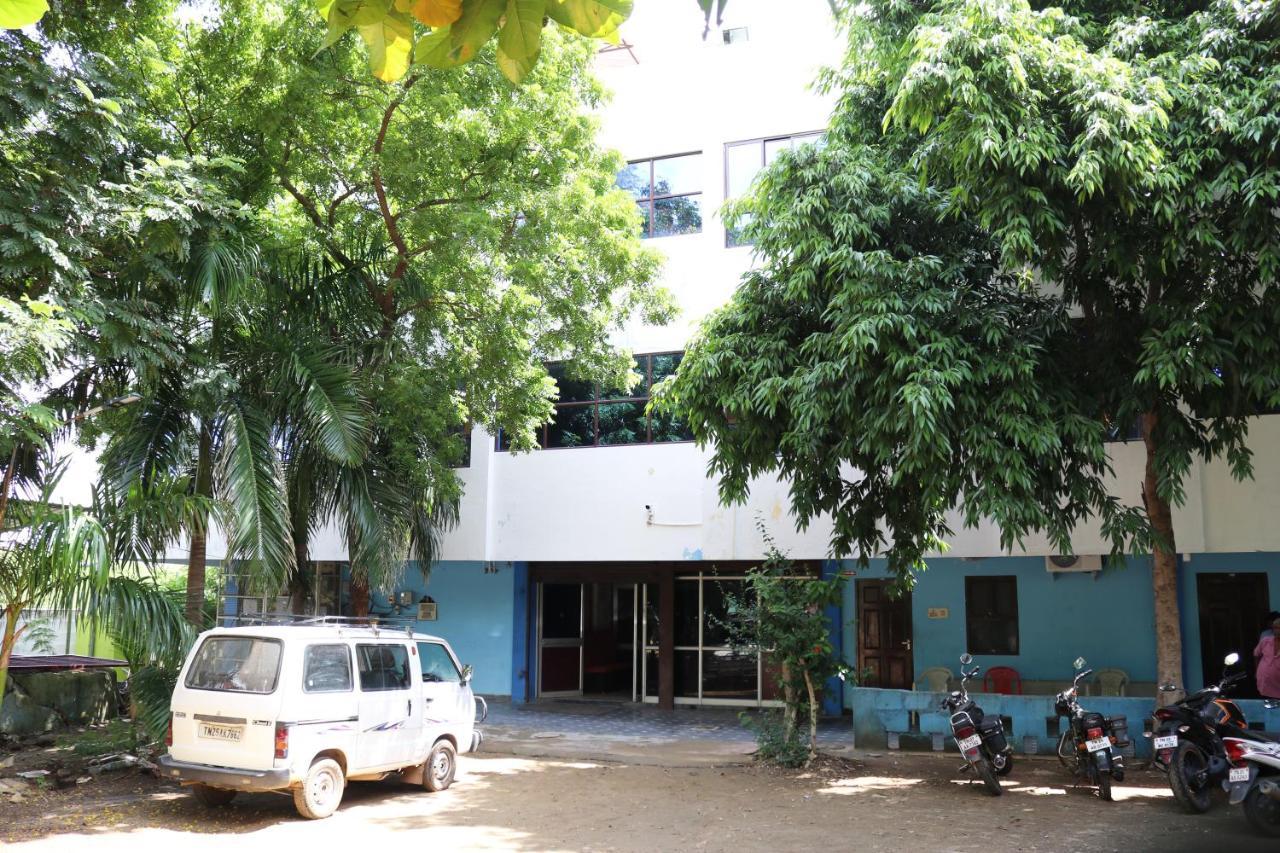 Hotel Siva Sakthi Tiruvannāmalai Buitenkant foto