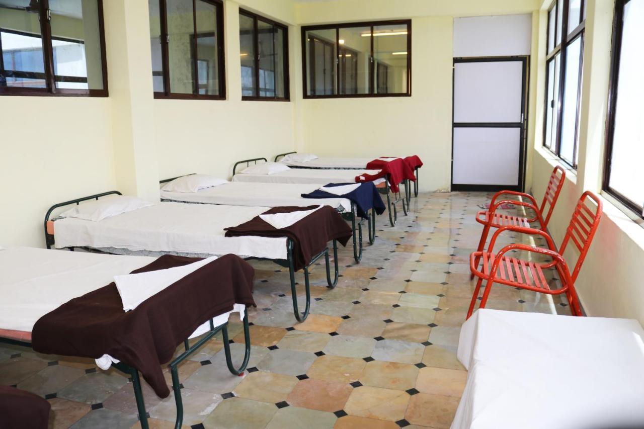 Hotel Siva Sakthi Tiruvannāmalai Buitenkant foto