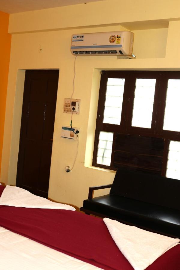 Hotel Siva Sakthi Tiruvannāmalai Buitenkant foto