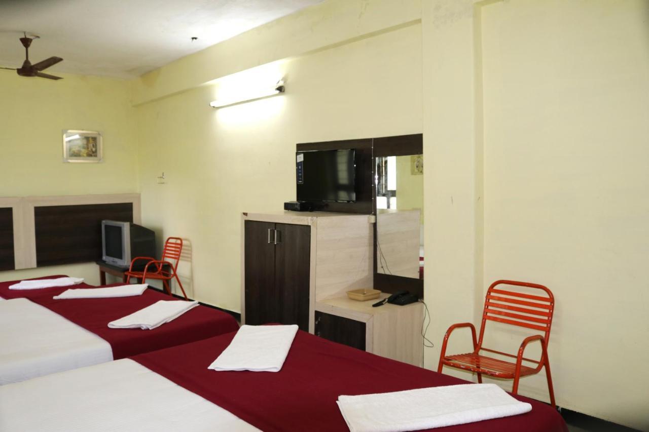 Hotel Siva Sakthi Tiruvannāmalai Buitenkant foto