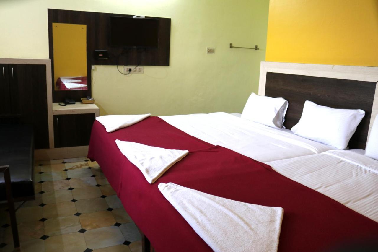 Hotel Siva Sakthi Tiruvannāmalai Buitenkant foto